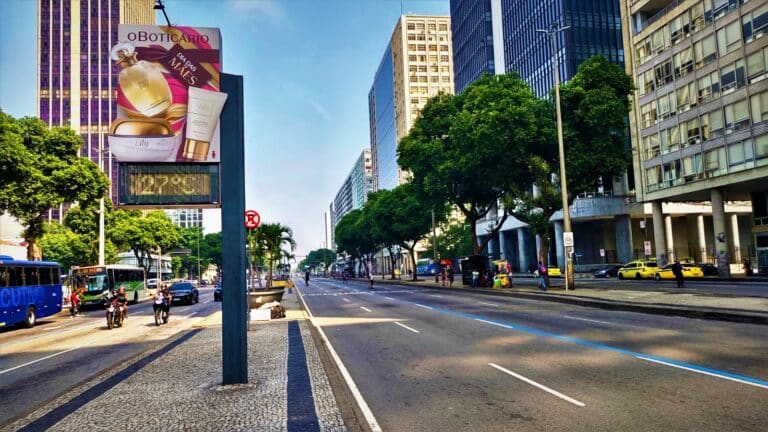 Criado para comunicar os presentes de Dia das Mães na capital fluminense, projeto da OPUSMúltipla em parceria com a Clear Channel.