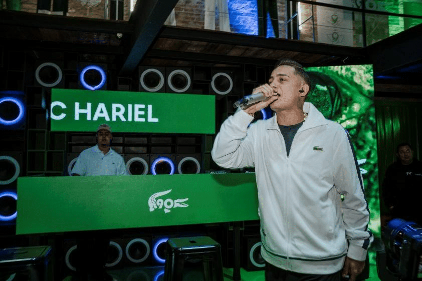 MC Hariel, ícone do funk nacional, acaba de fechar parceria com a Lacoste e se torna Embaixador da marca no Brasil.