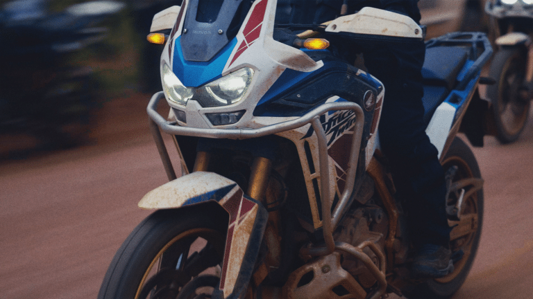 Para lançar a linha CRF 1100L Africa Twin 2023, a Honda Motos fez um convite inusitado para quatro motociclistas criadores de conteúdo.