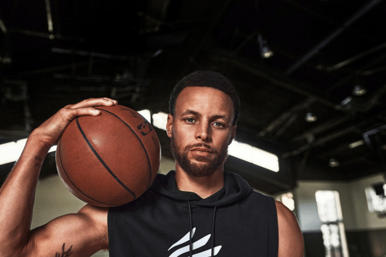 A Under Armour inaugurou ontem, dia 25 de maio, um corner na NBA Store Arena, no Morumbi Town Shopping, em São Paulo.