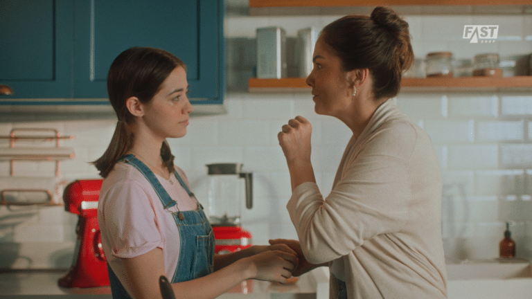 O Fast Shop, com foco em aumentar a conexão com seu público-alvo, criou um filme para TV e canais digitais em formato institucional.