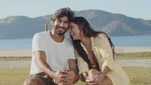 Rennova lança a campanha "Eu escolhi você", estrelada pela atriz Deborah Secco, embaixadora da marca, e seu marido, o modelo Hugo Moura. 