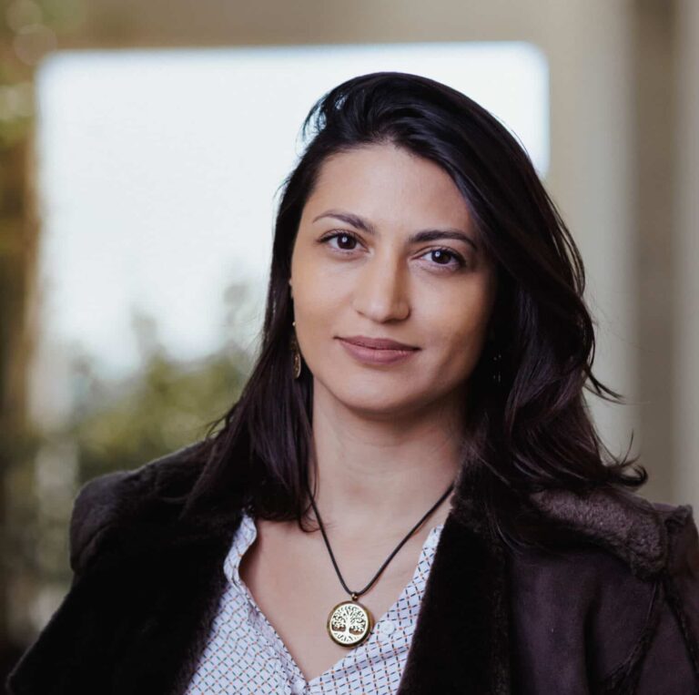 A agência OMZ acaba de reforçar seu time com a chegada da profissional Adriana Mastelli, nova diretora de arte.