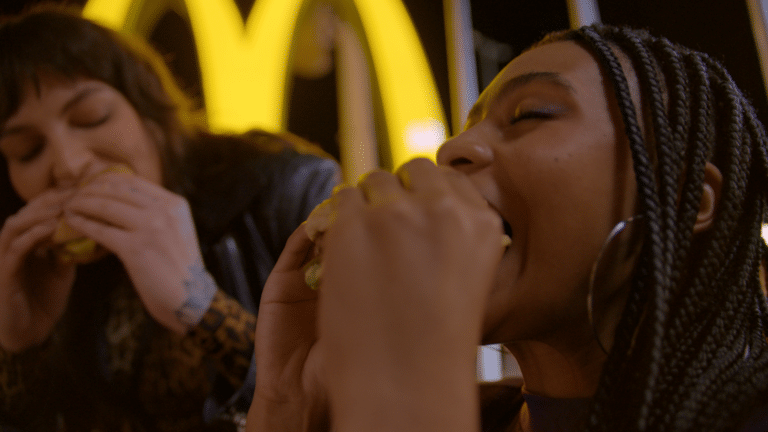 Vontade de Méqui acontece com todo mundo e são nesses momentos do dia a dia, entre muitos outros, que são tema da nova ação do McDonald's.