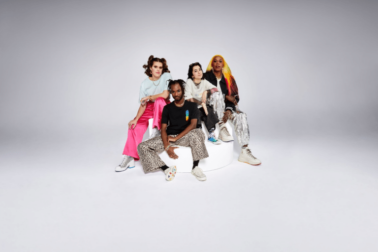A Converse escolheu celebrar, mais uma vez, a extensa comunidade LGBTQIAP+ por meio de uma campanha que informa e inspira.