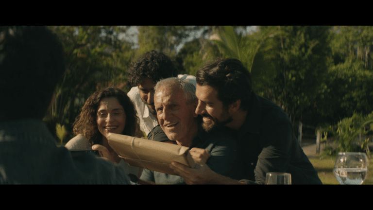 Vivo lança o movimento nomeado #Fazoalbum que incentiva as pessoas a resgatarem uma antiga forma de viver.