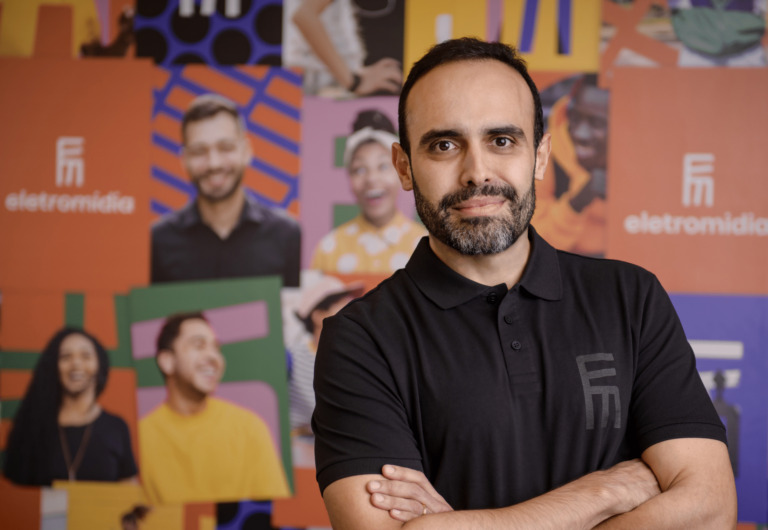 A Eletromidia acaba de anunciar a chegada de Thiago Barros, novo Diretor de Relações Governamentais da companhia.