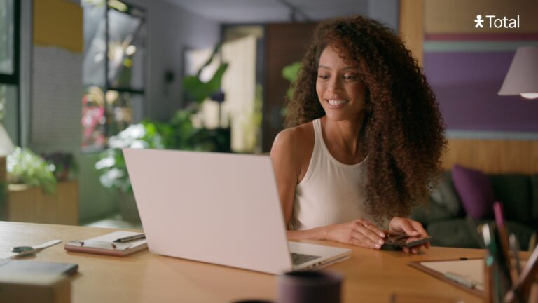 Vivo apresenta sua nova embaixadora em campanha que oferece aos consumidores internet Fibra e móvel de qualidade em um único plano.