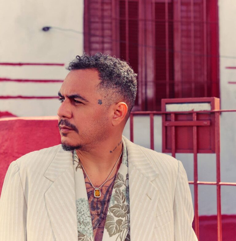 A Jack Daniel's leva o rap para o terreiro do samba e anuncia o patrocínio ao projeto autoral IBORU, iniciativa do músico Marcelo D2.