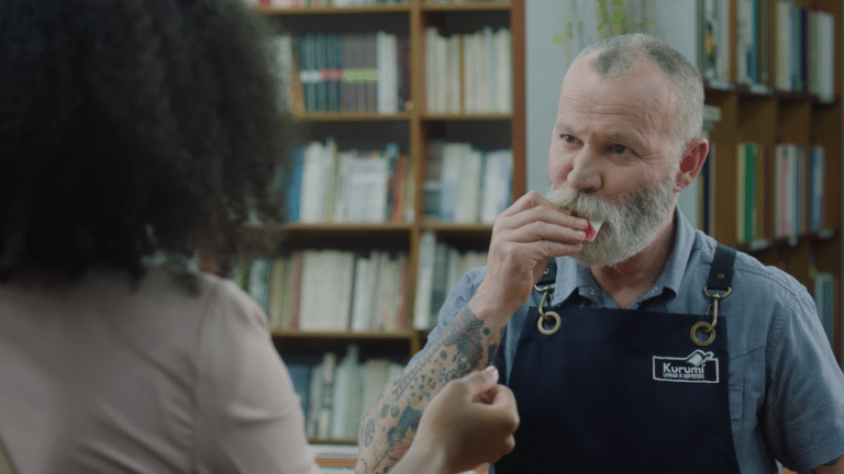 A Swile apresenta, a partir da provocação "Você quer um cartão de comer ou de benefícios?", sua nova campanha de marca.