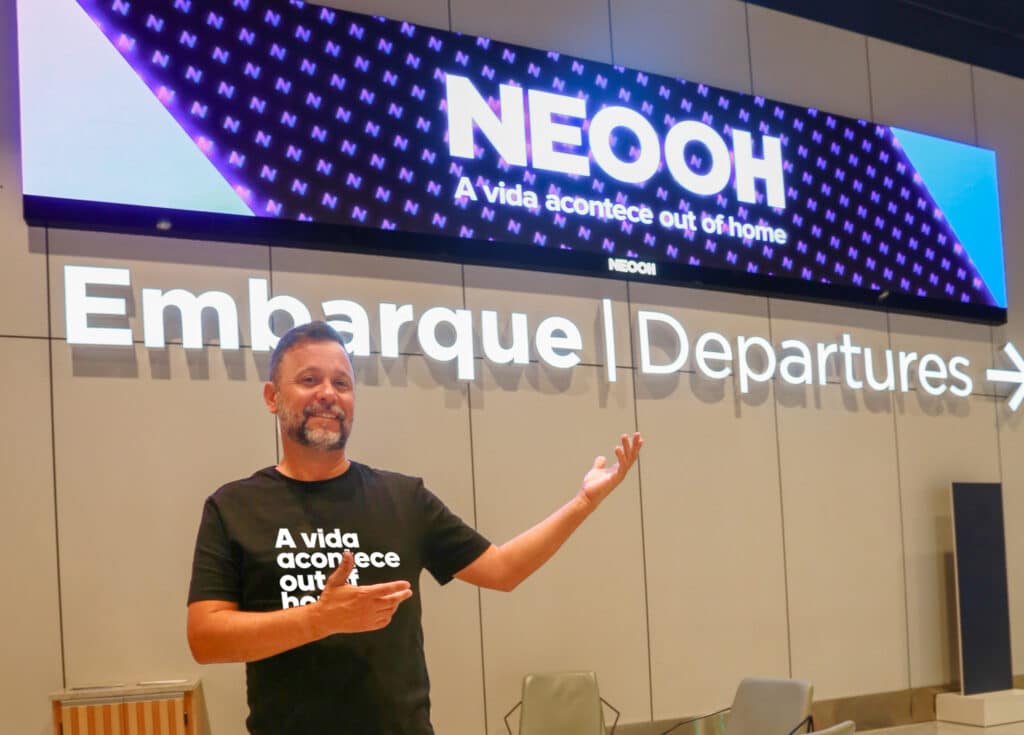 A NEOOH anuncia a aquisição da InfoTV, líder do setor de DOOH em SC, com mais 20 anos de atuação e com inventário de ativos 100% digitalizado.