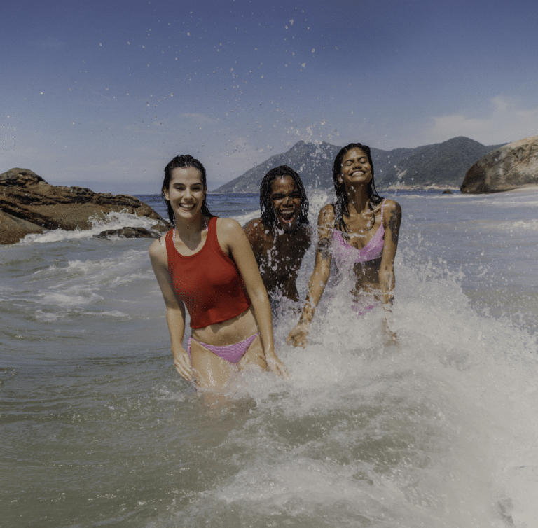 Havaianas leva os Havalovers para colocarem o pé na estrada e expandirem seus horizontes, com a segunda coleção de 2023, Pisar Livre - Rotas.  