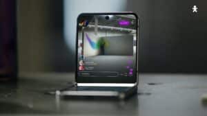 Vivo e Samsung apresentam campanha para destacar o design do Galaxy Z Flip5, que desperta desejo e curiosidade por onde passa.