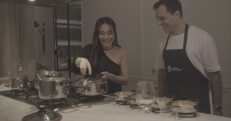 A Royal Prestige convidou a atriz e estrela Alessandra Negrini para participar de sua mais nova ação de marketing.