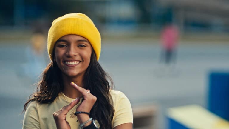 O rapper Lennon, também conhecido como L7, estrela a nova campanha do Banco do Brasil, que exalta o esporte nacional.
