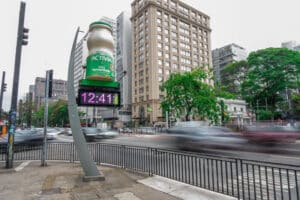 A Danone tomou as ruas de São Paulo para apresentar o novo Activia Leite Fermentado, com uma campanha diferenciada de Out of Home.