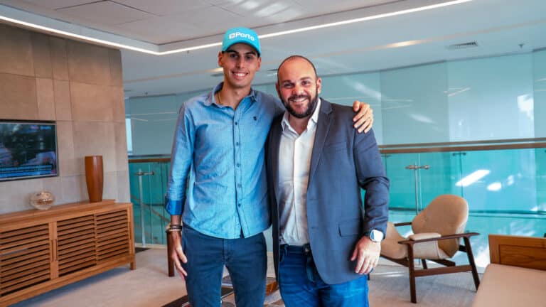 A Porto acabou de anunciar parceria com Gabriel Bortoleto, ao assinar contrato de patrocínio com o piloto que disputará a Fórmula 2.