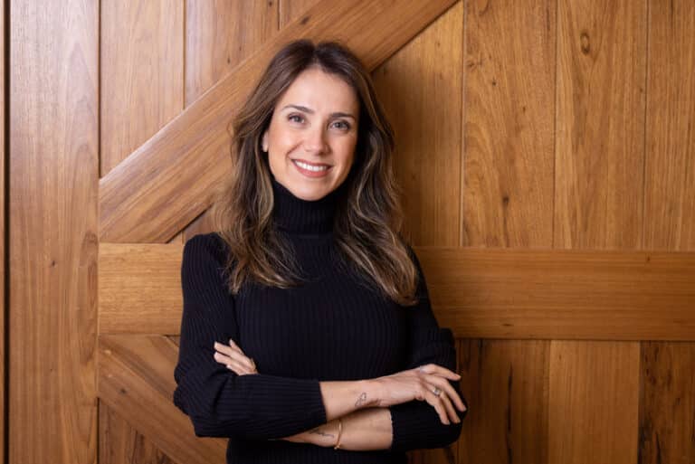 A JCDecaux acaba de anunciar a chegada da nova Head Comercial Roberta Sirota ao time liderado por João Binda.