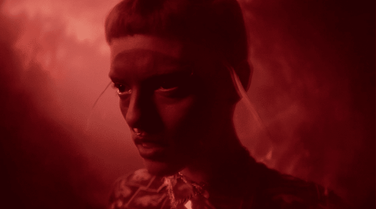 Xenia Beliayeva agita mais uma vez com seu novo videoclipe, Ever Since, pela MAGMA, que ultrapassa os limites da criatividade e da tecnologia.