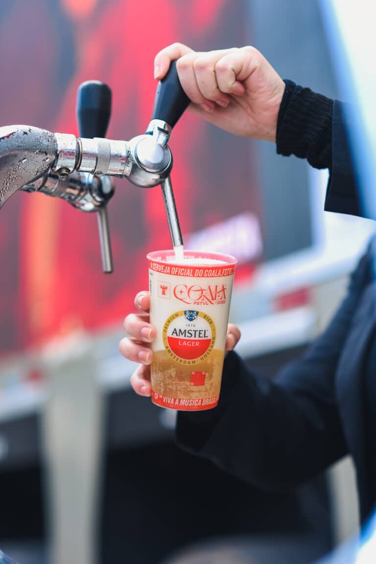 O Coala Festival celebra a renovação da parceria com a Amstel por mais três anos, nos quais a marca estará presente como cerveja oficial.