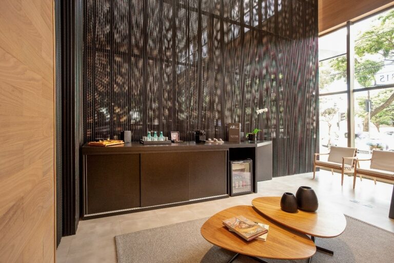 Accor celebra 50 anos da marca Mercure