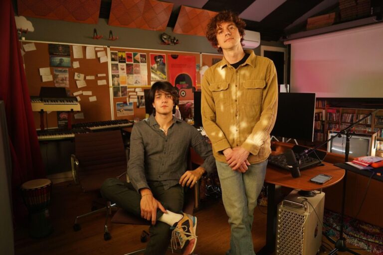 A produtora FilmSoul Studios, dos cineastas Fernando Grostein Andrade e Fernando Siqueira, acaba de chegar ao Brasil.