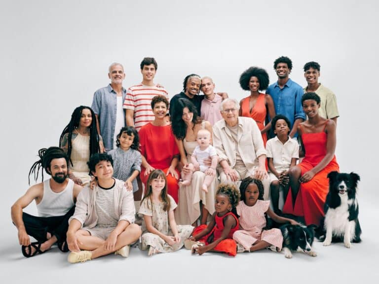 A Hering preparou, para celebrar o Natal deste ano, uma campanha especial protagonizada por famílias brasileiras.