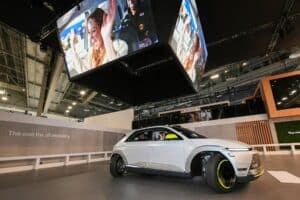 CES 2024 - Carro conceito Mobion da Hyundai transforma estacionamento paralelo divertido com e-Corner