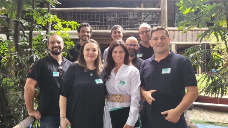 A Abooh, que reúne as principais empresas do segmento, formaliza sua nova diretoria composta por 12 executivos eleitos pelos associados.