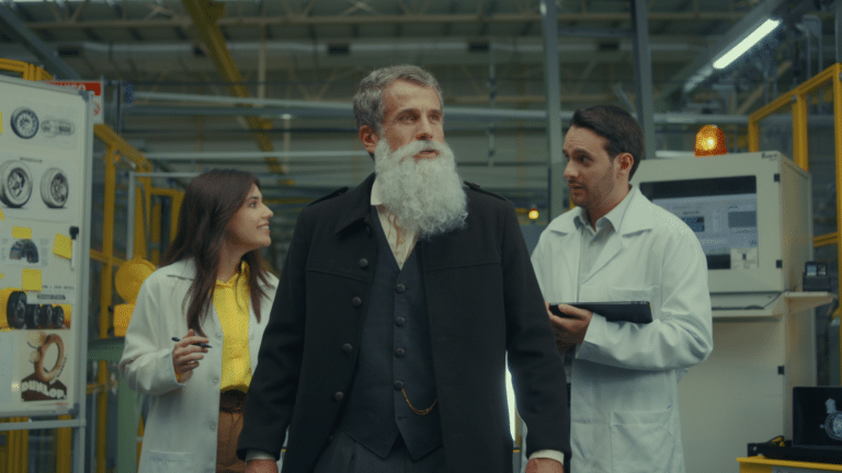 A campanha de reposicionamento da Dunlop Pneus já está no ar. O filme faz parte da série "Dunlop. Quem tem, anda bem".