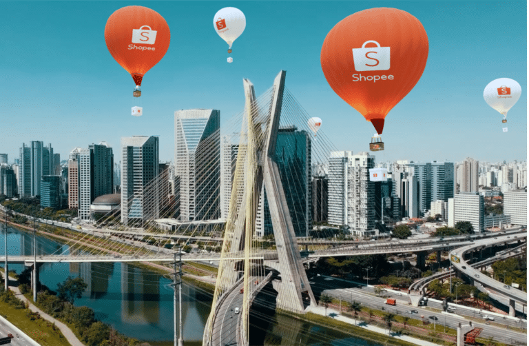 A Shopee criou, para celebrar o 470º aniversário da cidade de São Paulo, uma ação de FOOH (Fake Out of Home) para as redes sociais da marca.