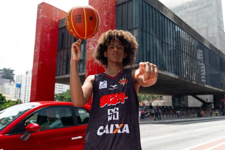 A NBB e a Penalty decidiram revelar ao público, a menos de um mês do Jogo das Estrelas, os uniformes que serão usados pelos atletas.