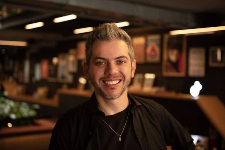 A Ampfy anuncia que o profissional Pedro de Gouveia é o novo talento do time de criação liderado por Fred Siqueira.