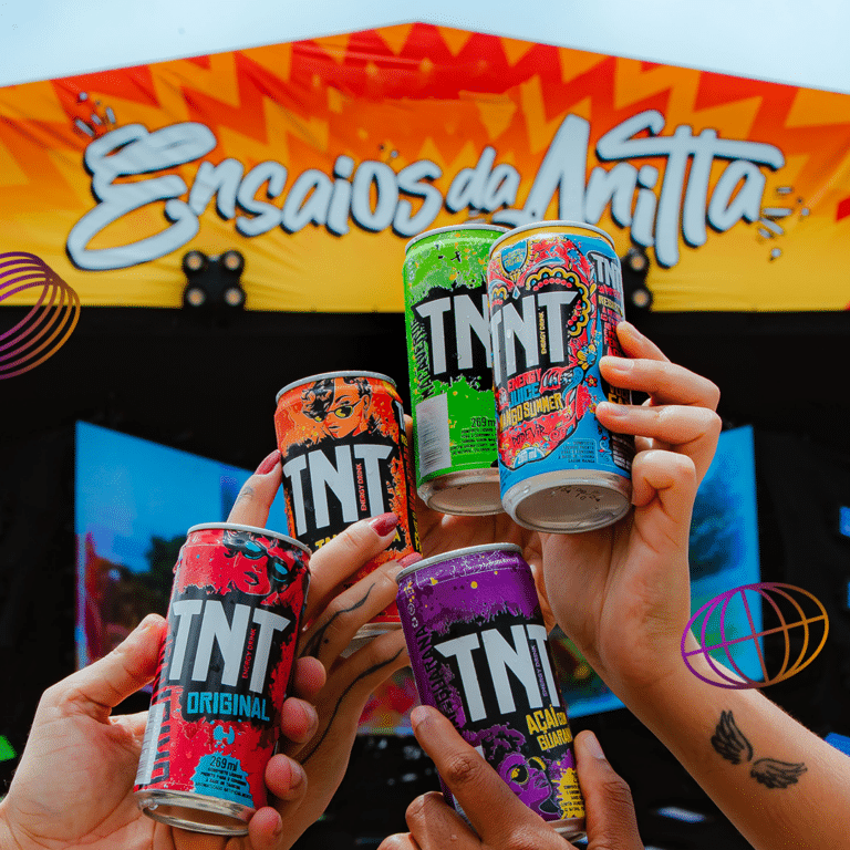 TNT Energy Drink, do Grupo Petrópolis, empresa com capital 100% nacional do setor, patrocina os Ensaios da Anitta em São Paulo.