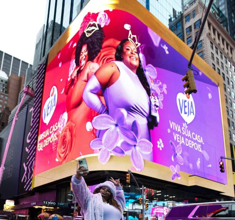 Veja escolhe a cidade de Nova York para o lançamento do primeiro limpador multiuso do Brasil, desenvolvido em colaboração com Jojo Toddynho.