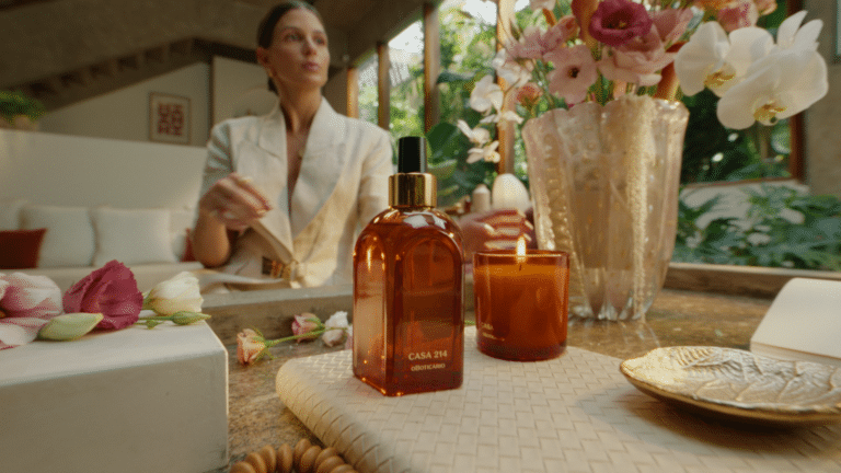 O Boticário acaba de anunciar a chegada da linha de perfumaria para o lar Casa 214, e lança a campanha "Onde Mora a Sua Essência?".