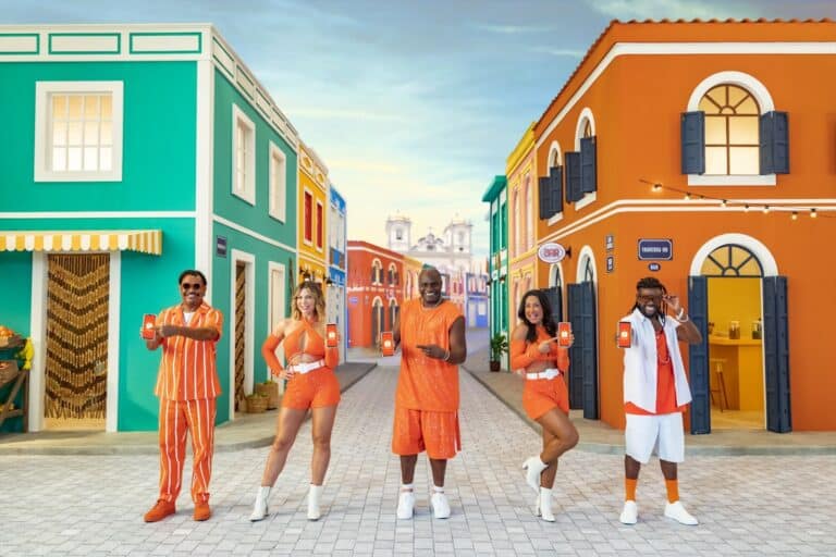 A Shopee comunica os integrantes do grupo É o Tchan! como novos embaixadores da campanha 15.3 Dia do Consumidor.