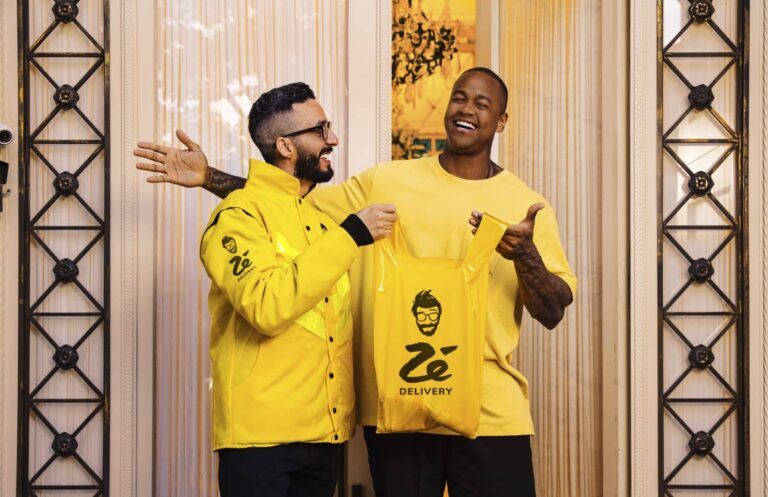 Zé Delivery apresenta seu novo posicionamento e entrega Léo Santana e Simone Mendes como seus novos embaixadores.