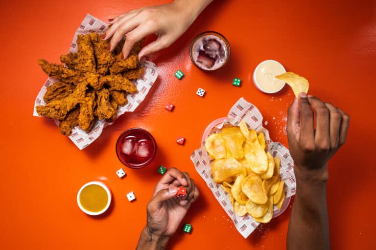 O restaurante Aussie está com uma oferta especial em suas unidades físicas, feita em comemoração ao Dia do Consumidor. 