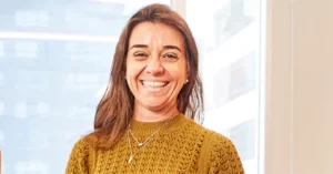A Kraft Heinz, dona das marcas Heinz, Hemmer, Quero e BR Spices no Brasil, anuncia sua nova CMO (Chief Marketing Officer), Cristina Monteiro.