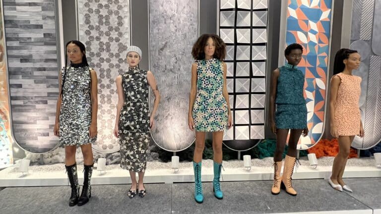 Trisoft promove desfile de moda em parceria com Alexandre Herchcovitch na Expo Revestir 2024