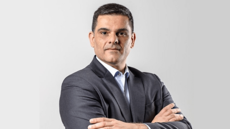 A Santa Helena Alimentos comunica a contratação de Leonardo Adimari de Santis como diretor Comercial e de Marketing. 