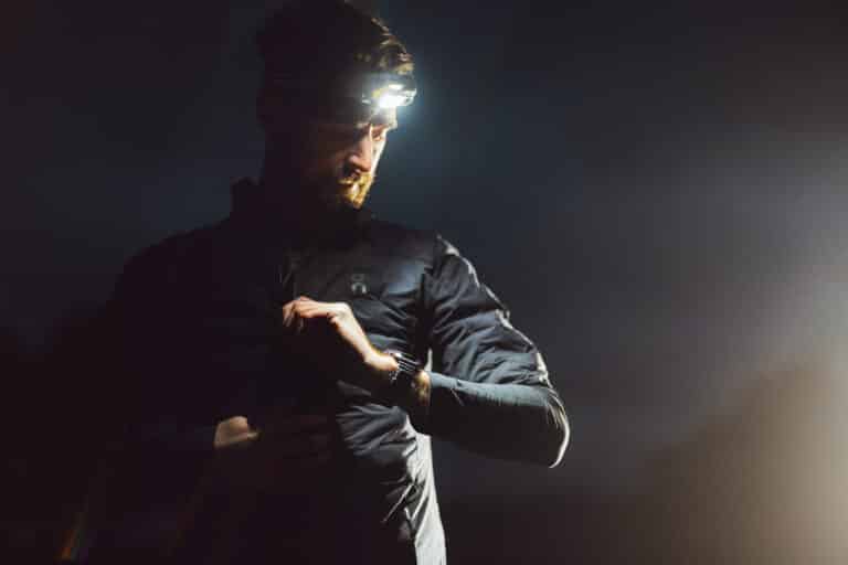 A Polar anuncia o seu mais novo relógio esportivo outdoor, o Polar Grit X2 Pro, que conta com uma tela touchscreen AMOLED nítida.