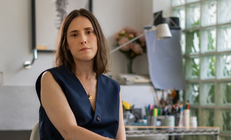 A Porto anuncia apoio à artista Verena Smit para ações especiais no mês de março, que celebra o Dia Internacional da Mulher.
