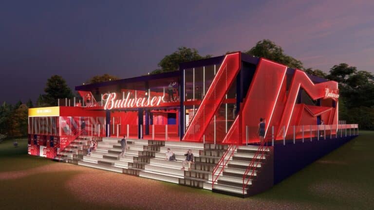 A Budweiser traz de volta ao Brasil as principais atrações do Lollapalooza, diretamente do palco principal da marca. 