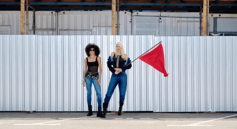 A Riachuelo reforça sua presença no território cultural e dos jovens que buscam tendências através do apoio ao Lollapalooza Brasil 2024. 