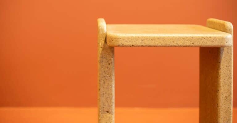 Bioplástico derivado da cana-de-açúcar vira peça de design na Milan Design Week 2024