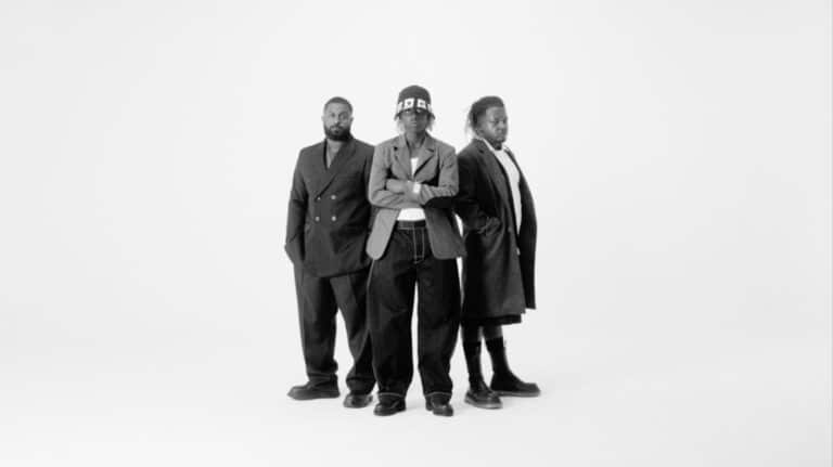A Som Livre acaba de lançar o videoclipe de "Duvidosa", o mais recente single de MC Caverinha em parceria com Baco Exu do Blues e Vulgo FK.