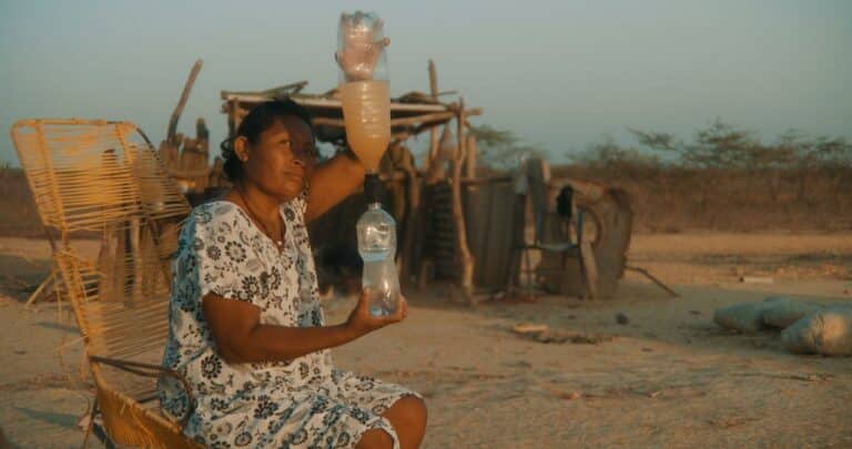Ogilvy Colômbia desenvolve, em parceria com a "Baylor Foundation", mais de 1.000 filtros biodegradáveis, os intitulando de "Filter Caps".