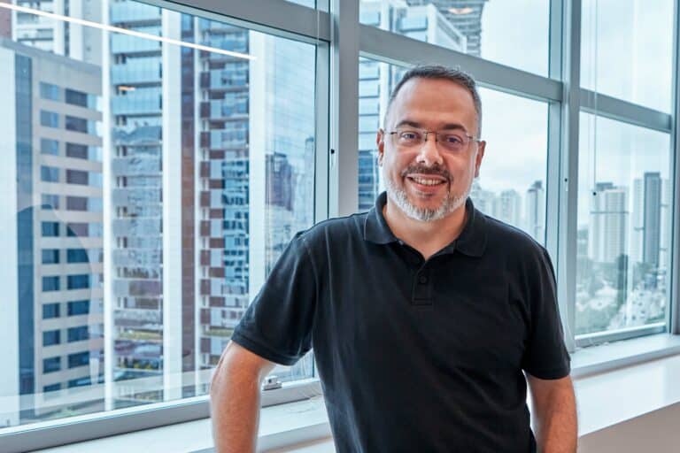 João Gabriel Fernandes acaba de ser promovido a Chief Strategy Officer da AlmapBBDO, antes vice-presidente de planejamento da agência.